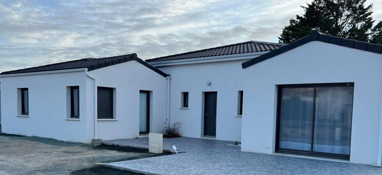 Maison Neuve De Standing 150 M2 Croix-Chapeau エクステリア 写真